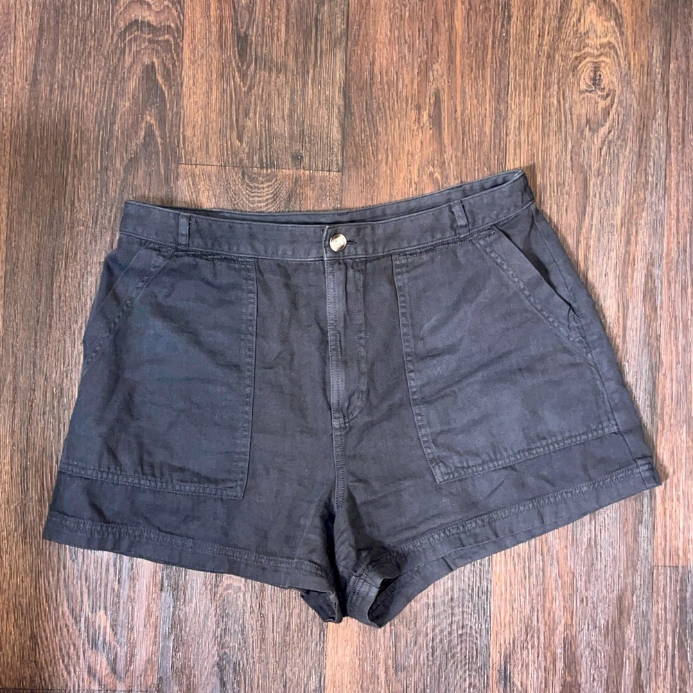 Women’s shorts - Universal Thread size 12, 100% cotton